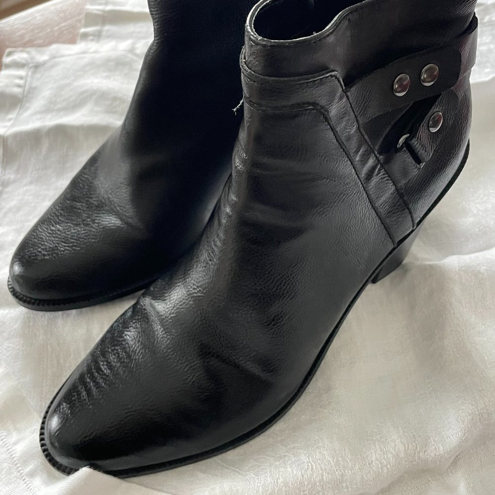 Bar III Dove Women's Female Dress Heeled Ankle Boot Size 10 Black